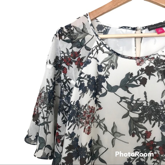 Vince Camuto Floral Flutter Sleeve Blouse | White Lined Top | Blue Red Flowers - Picture 6 of 16